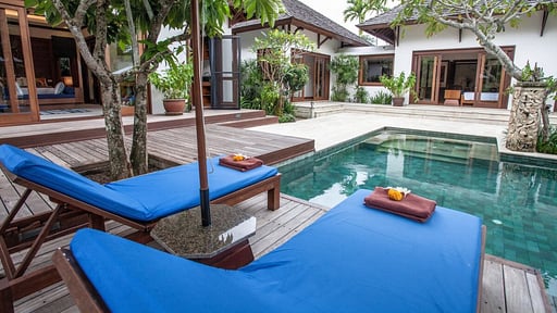 Baan Pinya Бассейн