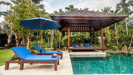 Baan Pinya Бассейн