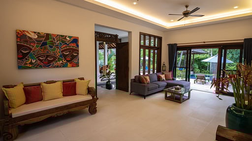 Baan Pinya Гостиная