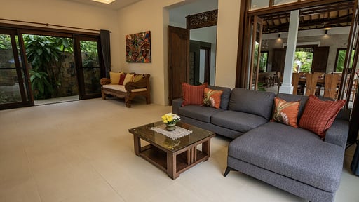 Baan Pinya Гостиная