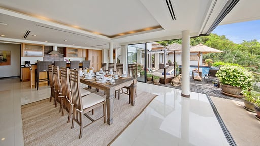 Baan Ratree Dining area