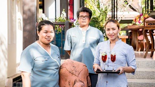 Baan Rattana Thep Personal de la Villa