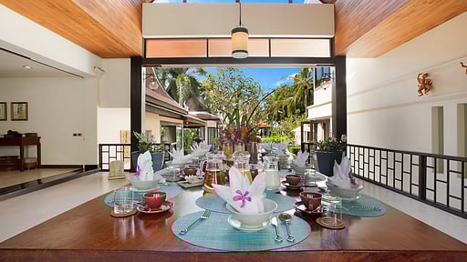 Baan Rattana Thep Zona de comedor