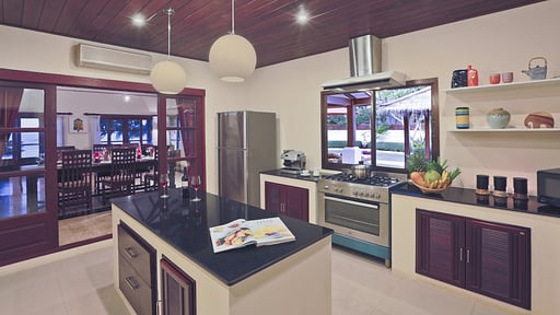 Villa Baan Tamarind Kitchen