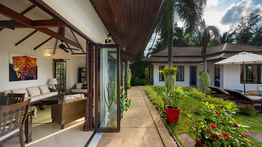 Baan Tawan Chai Villa Terrace/Veranda