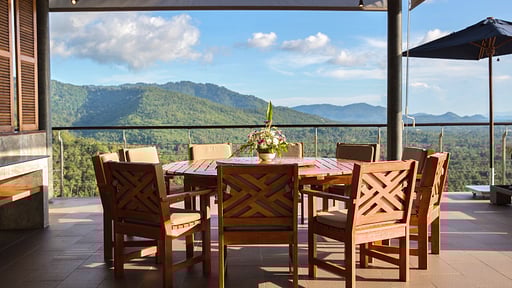 Baan View Talay Dining area