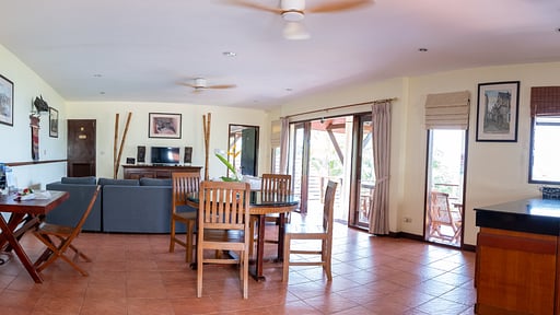 Baiyok Villa Dining area
