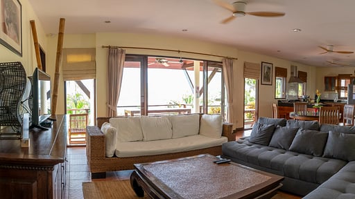 Baiyok Villa Living room