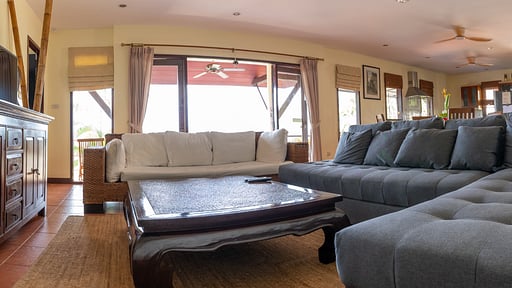 Baiyok Villa Living room