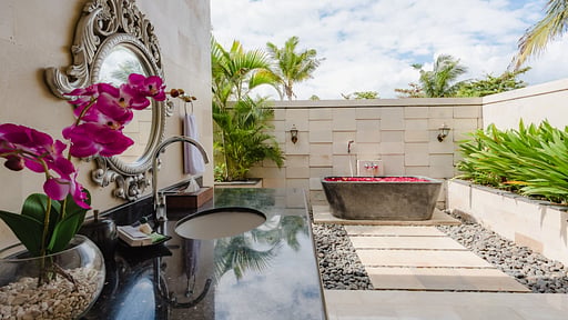 Bali Beach Mansion Bedroom 1