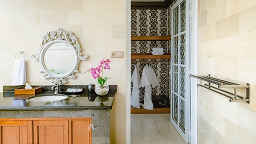 Bali Beach Mansion Bedroom 2