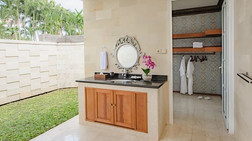 Bali Beach Mansion Bedroom 2