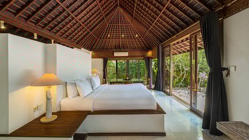 Villa Home in Seminyak, Bali (3 bedrooms) - Best Price & Reviews!