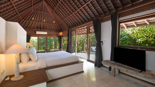 Villa Home Bedroom 1