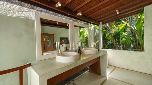 Villa Home Bedroom 1