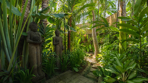 Villa Home Garden
