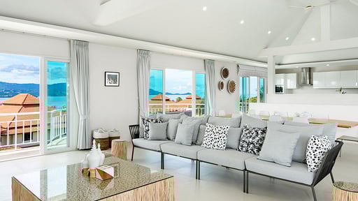 Balinese Grand View 4 Living room