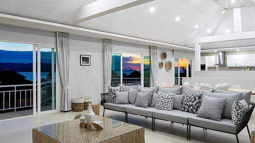 Balinese Grand View 4 Living room