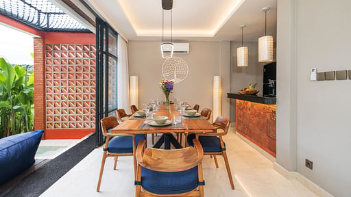 Baliris Villa V Dining area