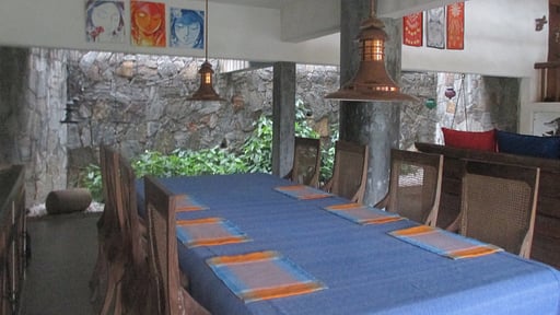 Bamboo Villa Обеденная зона