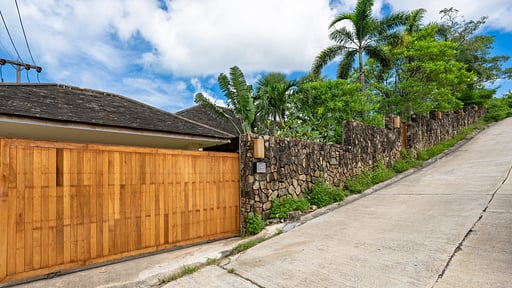 Ban Reemo Surroundings