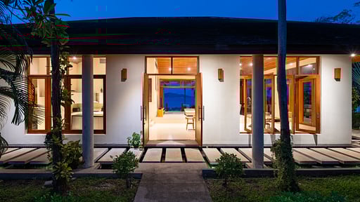 Ban Reemo Surroundings