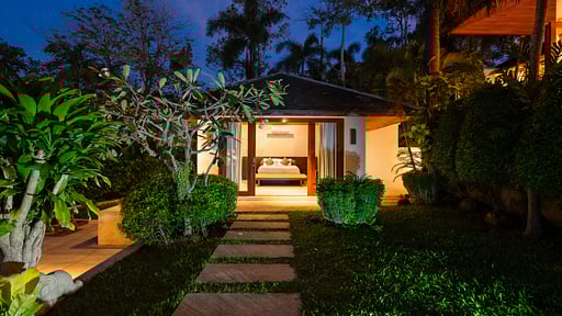 Ban Reemo Surroundings