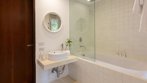 Ban Suriya Bedroom 3