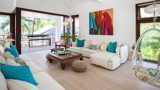 Ban Suriya Living room