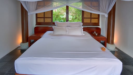 Beach Front Pool Villas Schlafzimmer 1