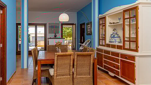 Beach Sweet Villa Обеденная зона