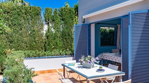 Beach Sweet Villa Обеденная зона