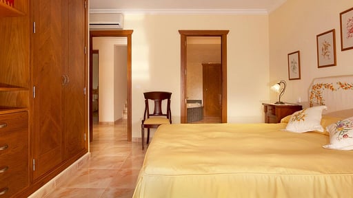 Beach Villa Arran de Mar Dormitorio 1