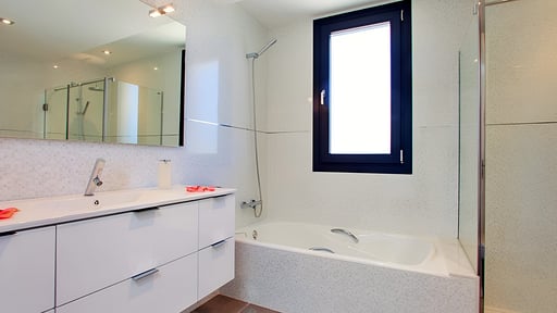 Beach Villa Cosins 1 Mel Bedroom 1