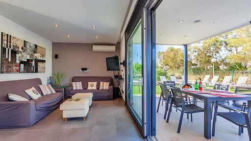 Beach Villa Cosins 1 Mel Living room