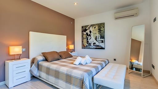 Beach Villa Cosins 1 Mel Bedroom 1