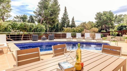Beach Villa Margot Dining area