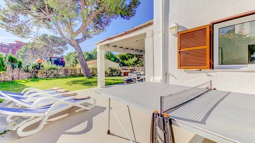 Beach Villa Pins Table tennis