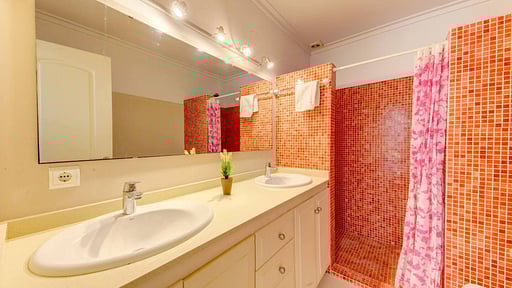 Beach Villa Pins Bedroom 2