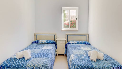 Beach Villa Pins Bedroom 3