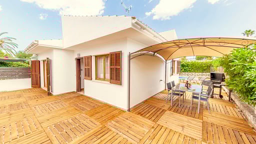 Beach Villa Ribot II Dining area
