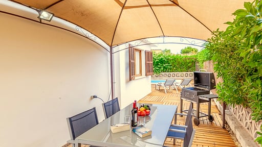 Beach Villa Ribot II Dining area