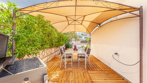 Beach Villa Ribot II Dining area