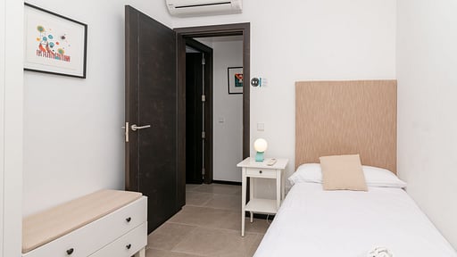 Beach Villa Silver Bedroom 4