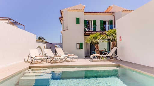 Beach Villa Silver Swimming pool