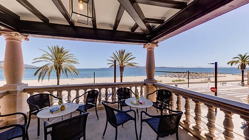 Beach Villa Silver Terrace/Veranda