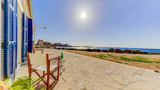 Beachfront Apartment Migjorn Playa Terrace/Veranda