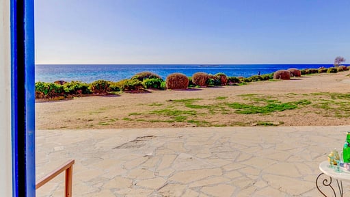 Beachfront Apartment Migjorn Playa Terrace/Veranda