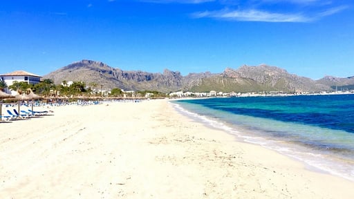 Beachfront Apartment Sivella Beach