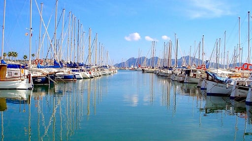 Beachfront Apartment Sivella Beach